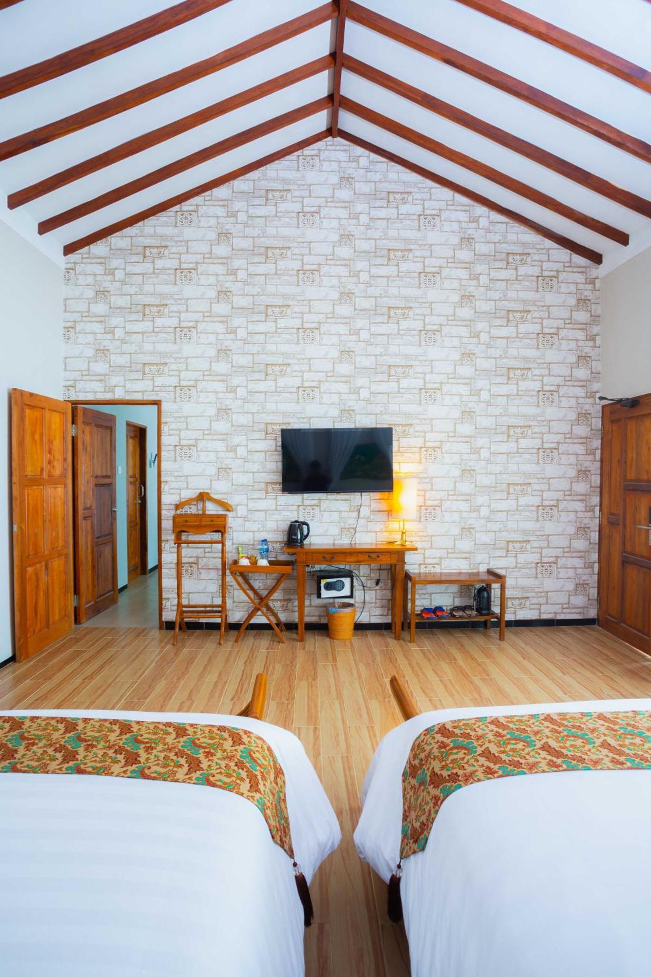 Bintan Exotica Resort By Waringin Hospitality Berakit Ngoại thất bức ảnh